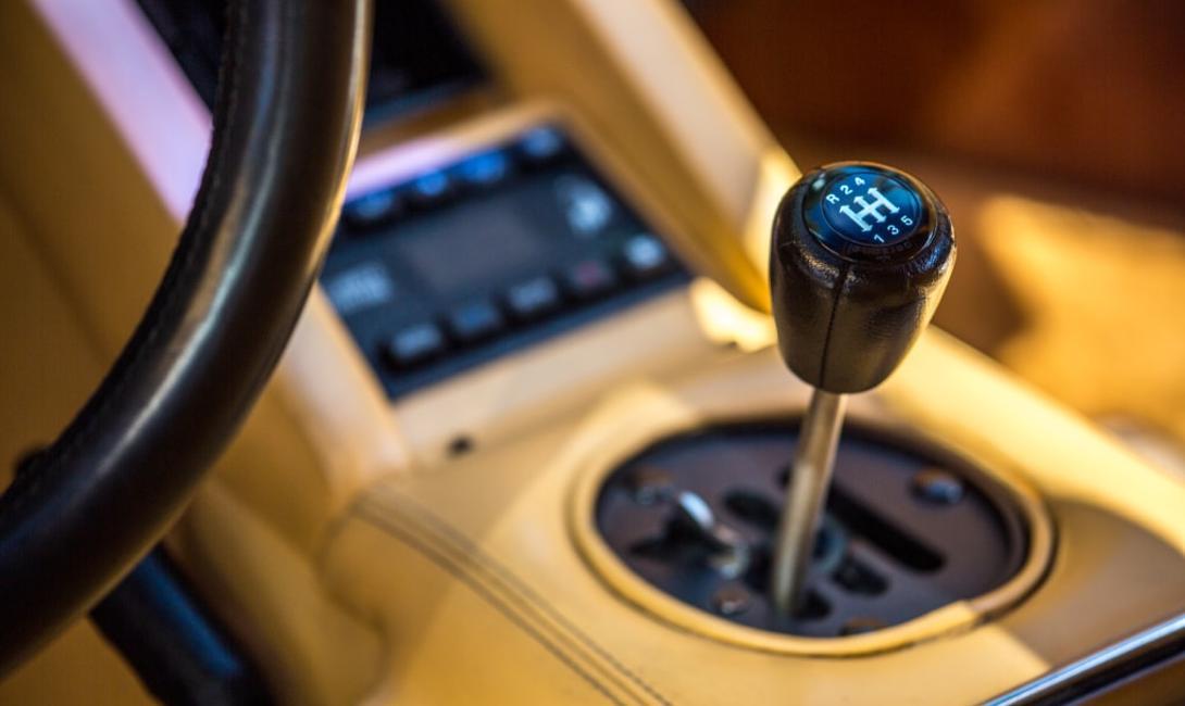 Renting Automatic vs Manual Cars in Crete